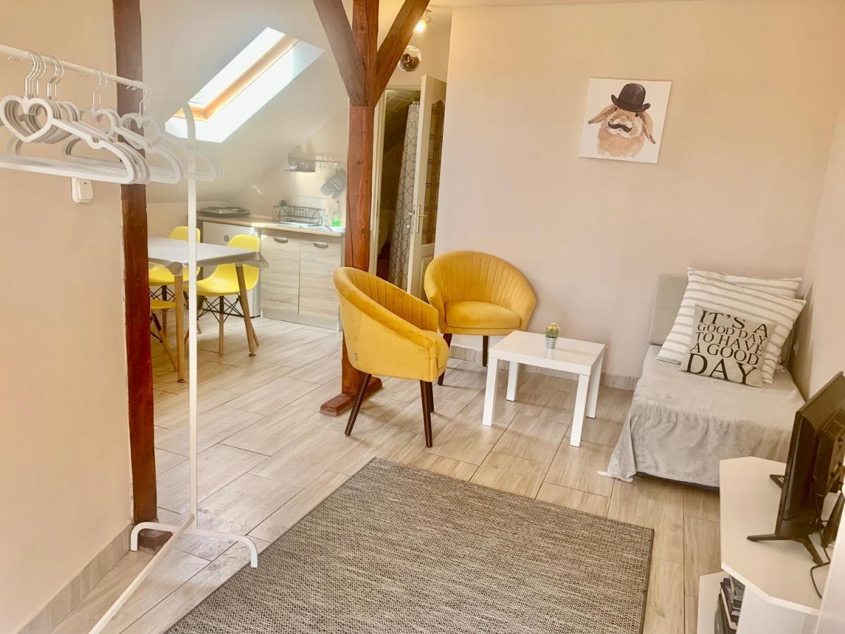 Lelle -kert Apartman 03 Balatonlelle Esterno foto